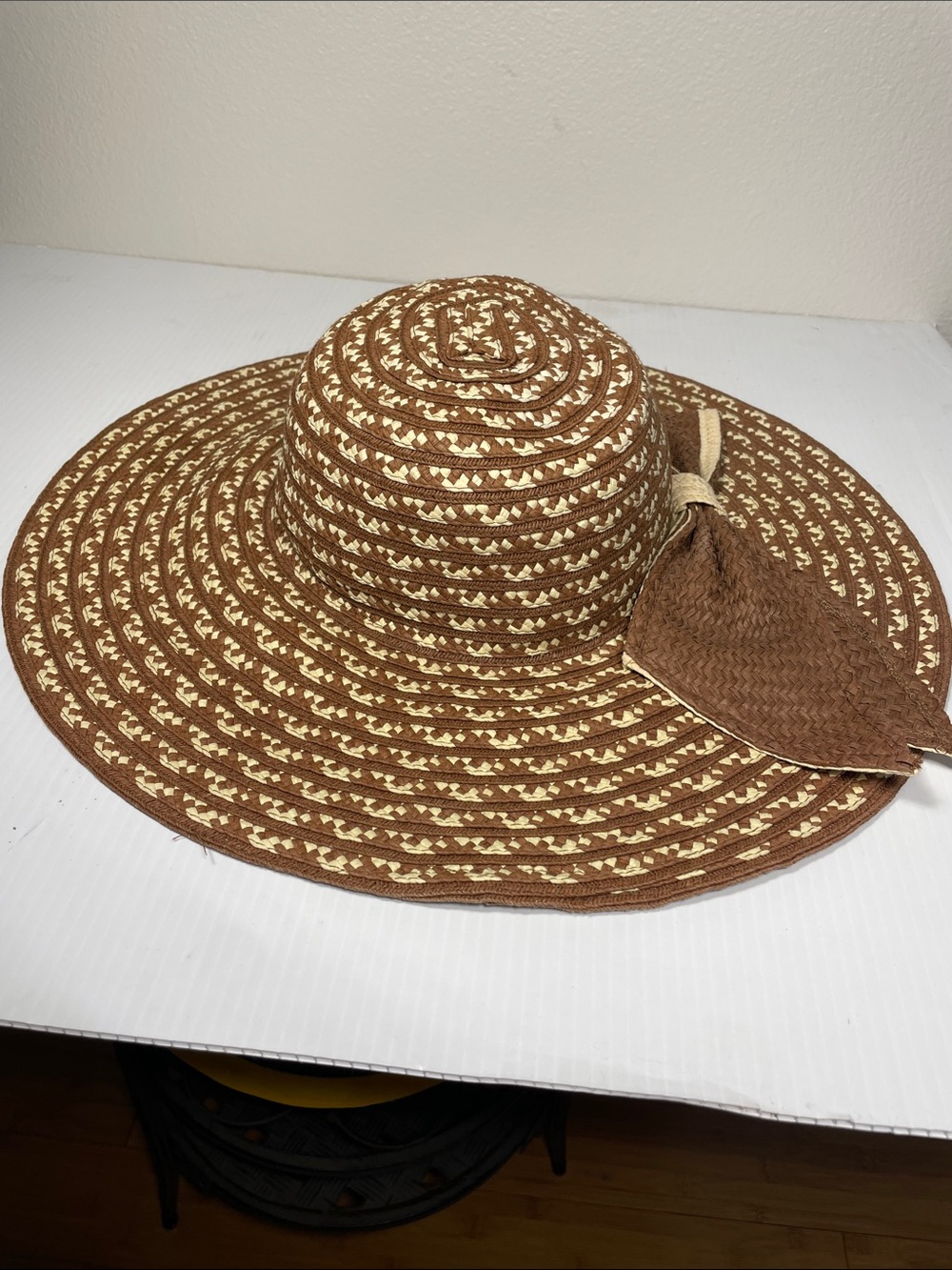 Something Special Floppy Wide Brim Straw Sun Hat Paper Bow Woven Brown Tan